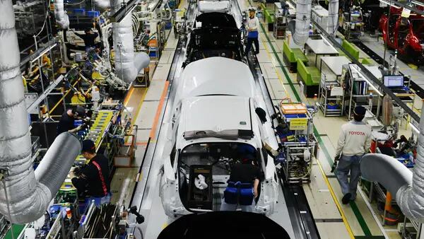 El sindicato de Toyota se prepara para pedir bonificaciones y salarios más altosdfd