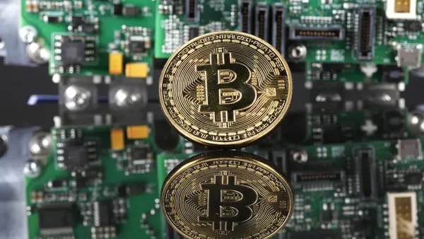 Bitcoin ha caído cerca de un 20% desde que empezaron a cotizar sus ETF en EE.UU.dfd