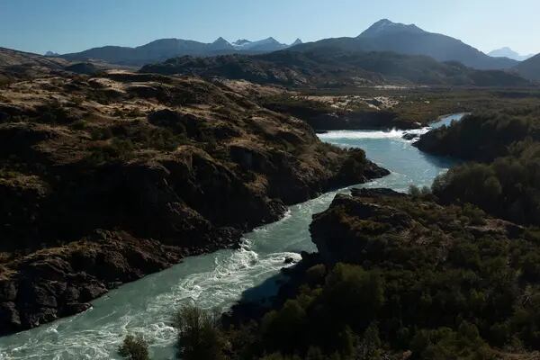 El río Cochrane en la región de Aysén, Chile.