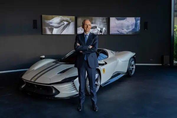 Ferrari eleva guidance de vendas