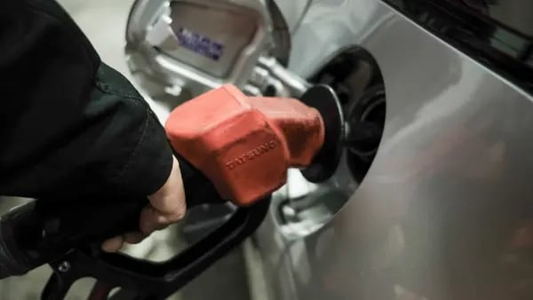 Subsidios a las gasolinas y diésel en Guatemala salieron caros, afirma Finanzasdfd
