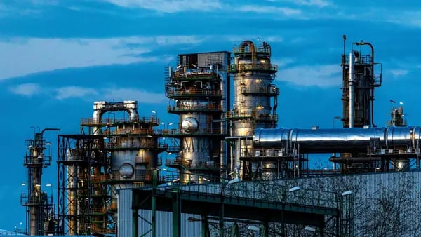 Alemania detendrá las importaciones de petróleo ruso independientemente de las sanciones de la UEdfd