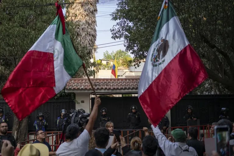 El asalto a la embajada de Ecuador lleva a México a romper relacionesdfd