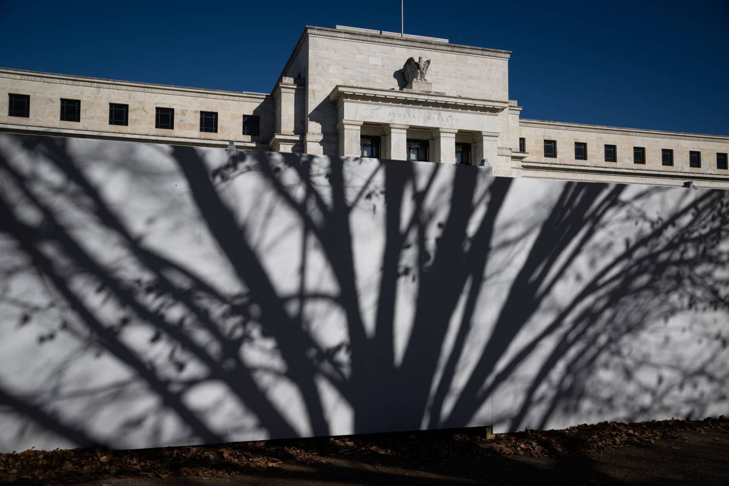 El edificio Marriner S. Eccles de la Reserva Federal en Washington, DC, EE.UU., el miércoles 9 de noviembre de 2022. Fotógrafo: Graeme Sloan/Bloomberg