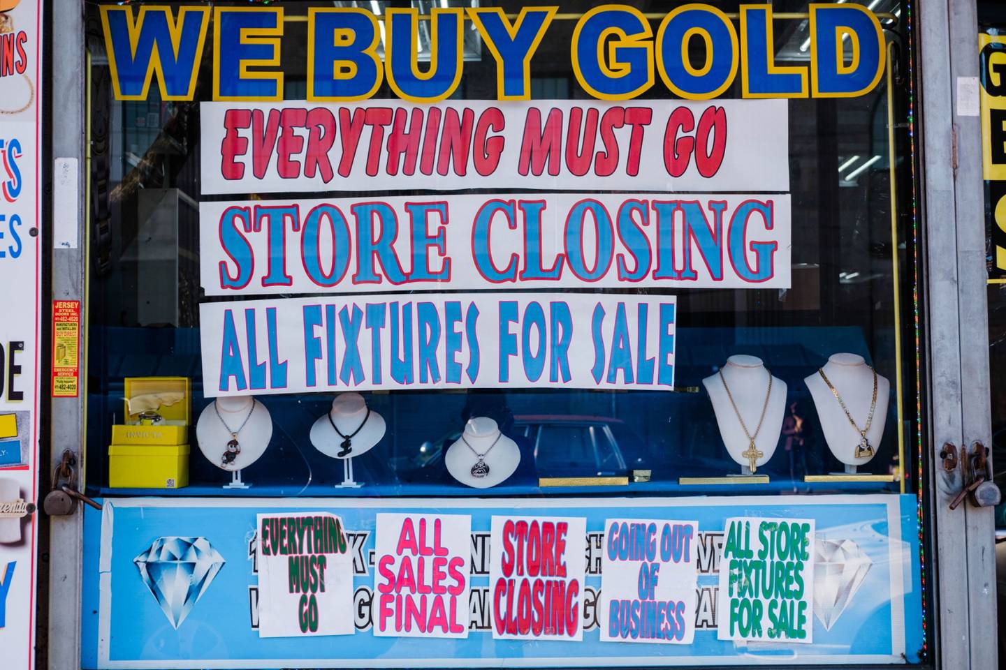 Código postal 07111: Una venta de cierre de una tienda en Irvington, Nueva Jersey, el martes 30 de marzo de 2021. Fotógrafo: Gabriela Bhaskar/Bloomberg