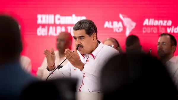 Maduro pretende gravar a las empresas para crear un nuevo fondo estatal de pensionesdfd