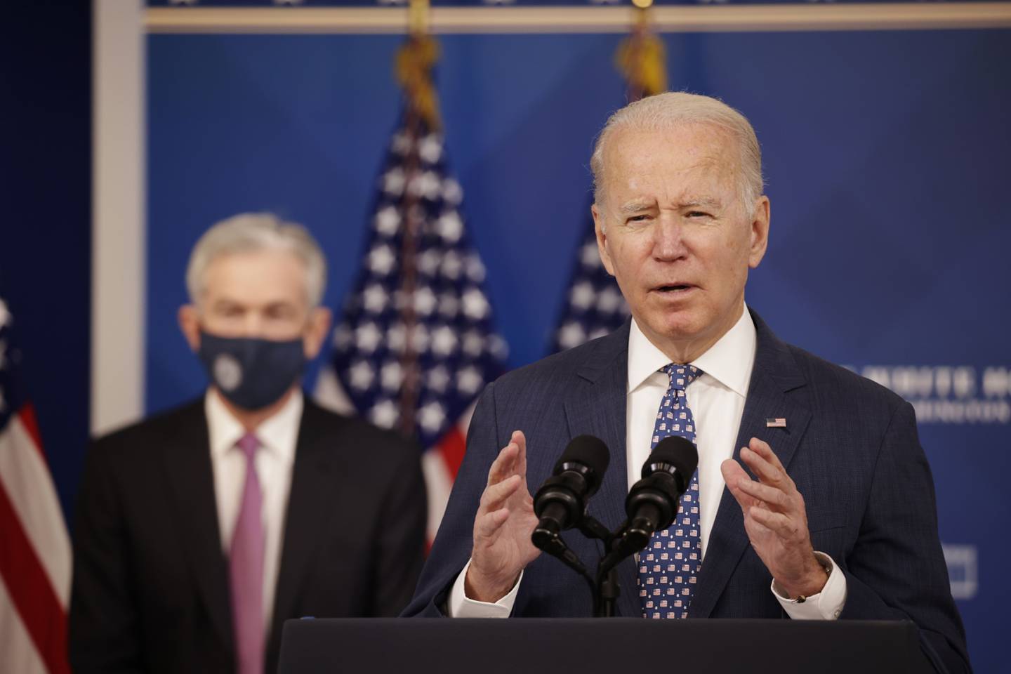 El presidente de EE.UU., Joe Biden, habla mientras anuncia los nombramientos de la Junta de Gobernadores de la Reserva Federal