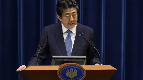 Muere el ex primer ministro japonés Abe, asesinado durante un acto de campañadfd