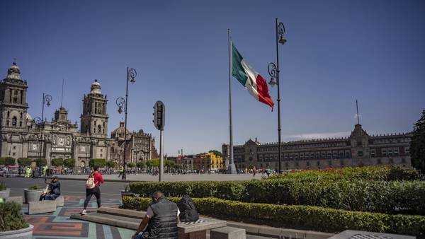 Earthquake Shakes Mexico on Anniversary of Fatal Tremorsdfd