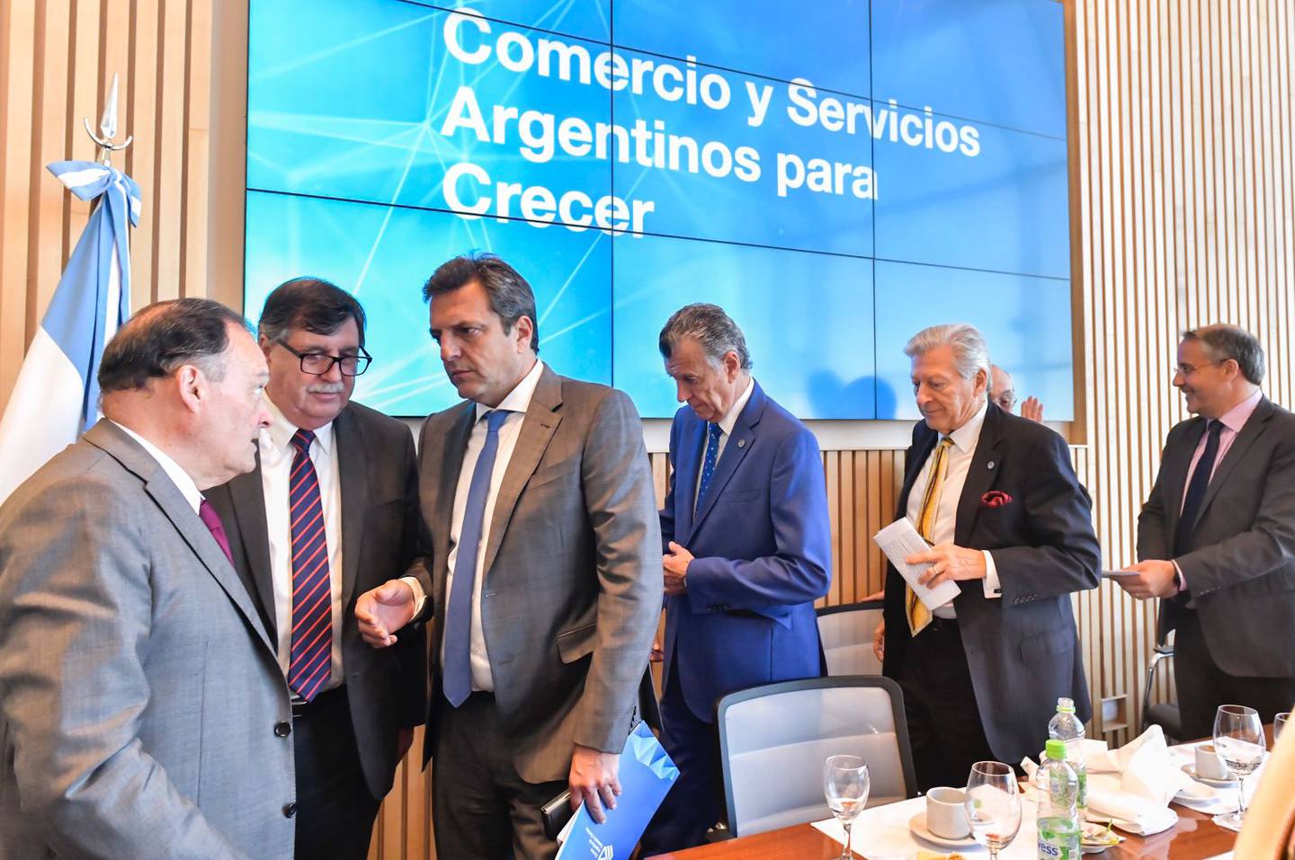 Massa con la Cámara Argentina de Comercio y Servicios (CAC)