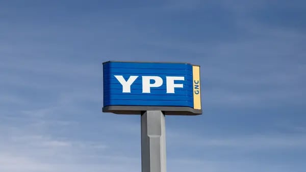 Bonos de YPF tienen “potencial de rentabilidad superior”, según Bloomberg Intelligencedfd