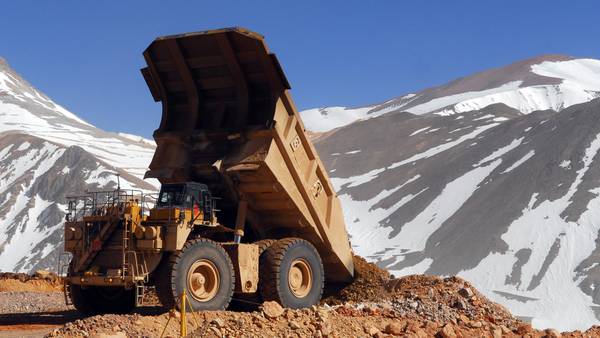 Minería de oro y cobre en Argentina: Gold Fields compró a Yamana Gold  dfd