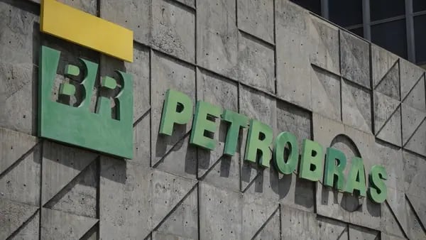 Títulos de dívida externa da Petrobras saem ilesos do tombo de R$ 60 bi das açõesdfd