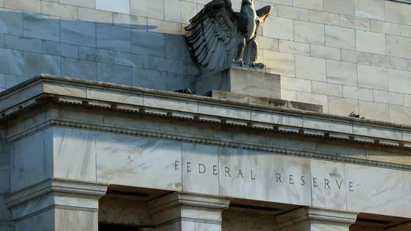 Powell reitera que la Reserva Federal no tiene prisa por reducir las tasasdfd