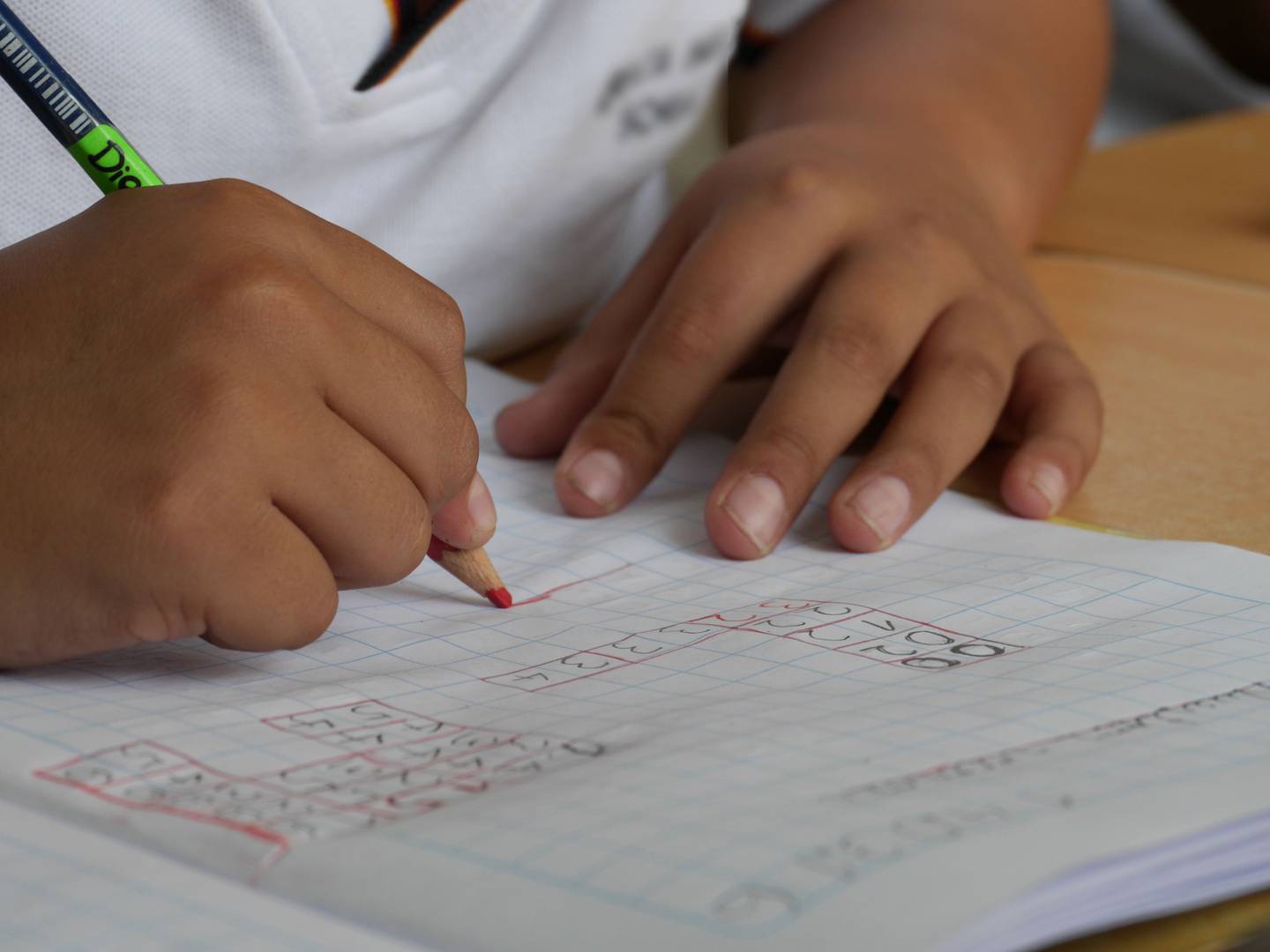 Colombia invertirá $540.000 millones para mejorar colegios en zonas rurales.