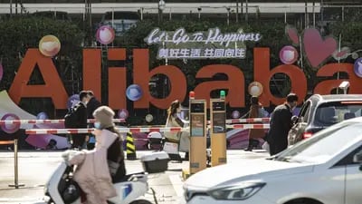 Anuncio de Alibaba Group Holding Ltd. en la sede de la empresa en Hangzhou, China.