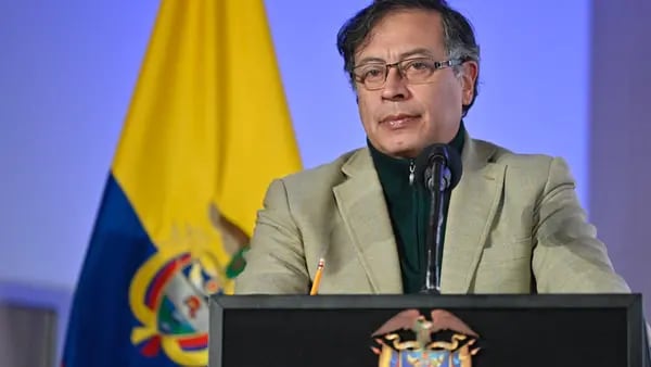 Incertidumbre en reforma pensional y laboral de Colombia afectaría PIB en 2023 dfd