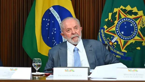 Lula convoca una reunión de gabinete el domingo para discutir Petrobrasdfd