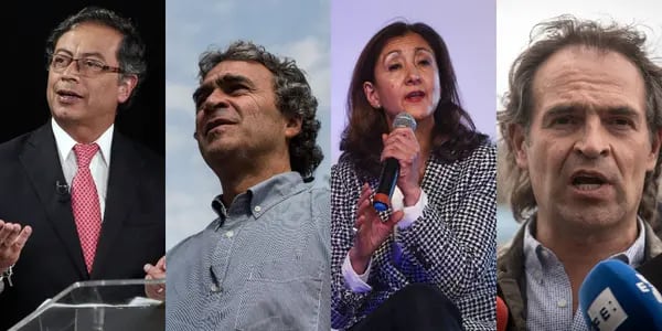 Los candidatos a la Presidencia colombiana Gustavo Petro, Sergio Fajardo, Ingrid Betancourt y Federico Gutiérrez.