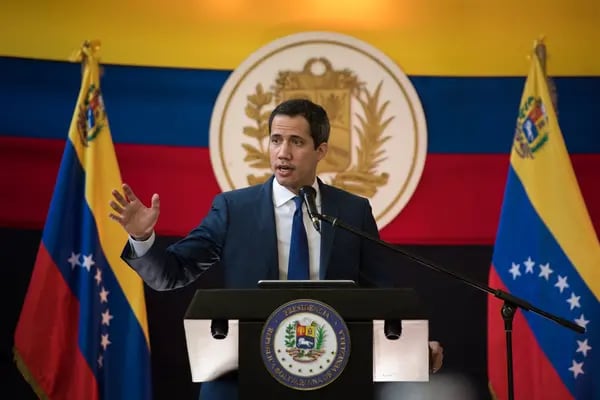El líder de la oposición, Juan Guaidó, habla durante una conferencia de prensa en Caracas, Venezuela, el lunes 22 de noviembre de 2021.Fotógrafo: Gaby Oraa / Bloomberg