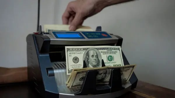 ¿Llegará el precio del dólar en Colombia a los $4.000 esta semana? Esto dicen los expertosdfd