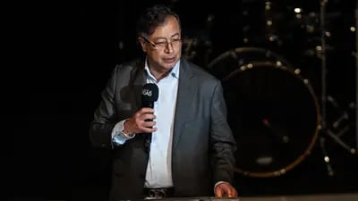 El presidente electo de Colombia habla durante el lanzamiento del Informe de la Comisión de la Verdad del país en el Teatro Municipal Jorge Eliecer Gaitán en Bogotá, Colombia, el martes 28 de junio de 2022.