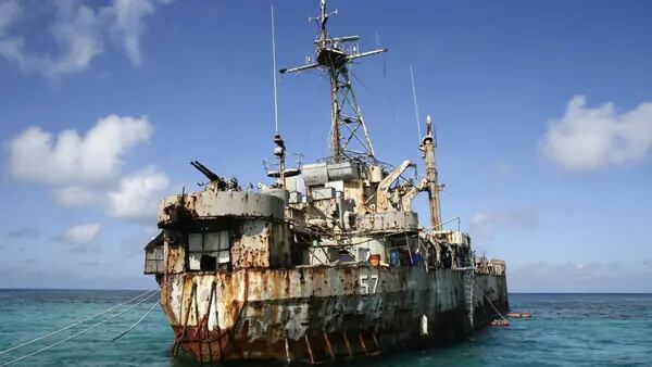 Una nave encallada de la Segunda Guerra Mundial escala tensiones China-Filipinasdfd