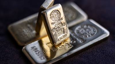 Gobierno boliviano busca vender reservas de oro y causa alerta sobre iliquidezdfd