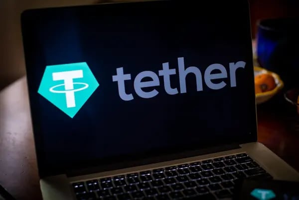 USDT / Tether es una​ criptomoneda estable emitida por Tether Limited.​ Anteriormente, desde la compañía habían que cada token estaba respaldado por un dólar estadounidense, pero el 14 de marzo de 2019 cambió el respaldo para incluir préstamos a empresas afiliadas