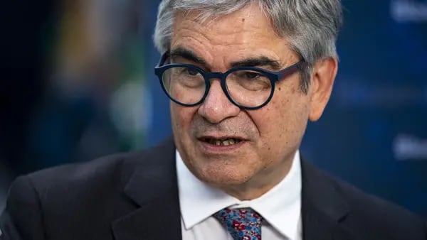Ministro de Hacienda de Chile minimiza riesgos para la inflación por caída del pesodfd