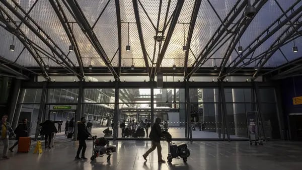 Aeroporto de Heathrow, em Londres, pode mudar de mãos após acordo com sauditasdfd