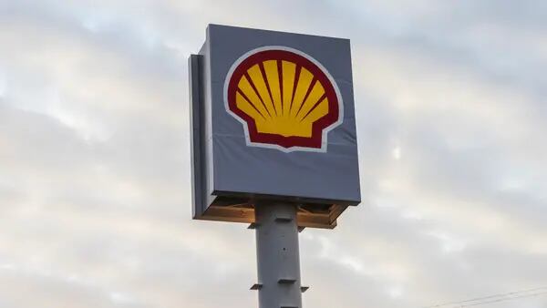 Shell no puede pagar a rusa Gazprom en rublos debido a sancionesdfd