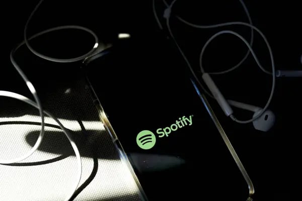 El logo de Spotify en un smartphone
