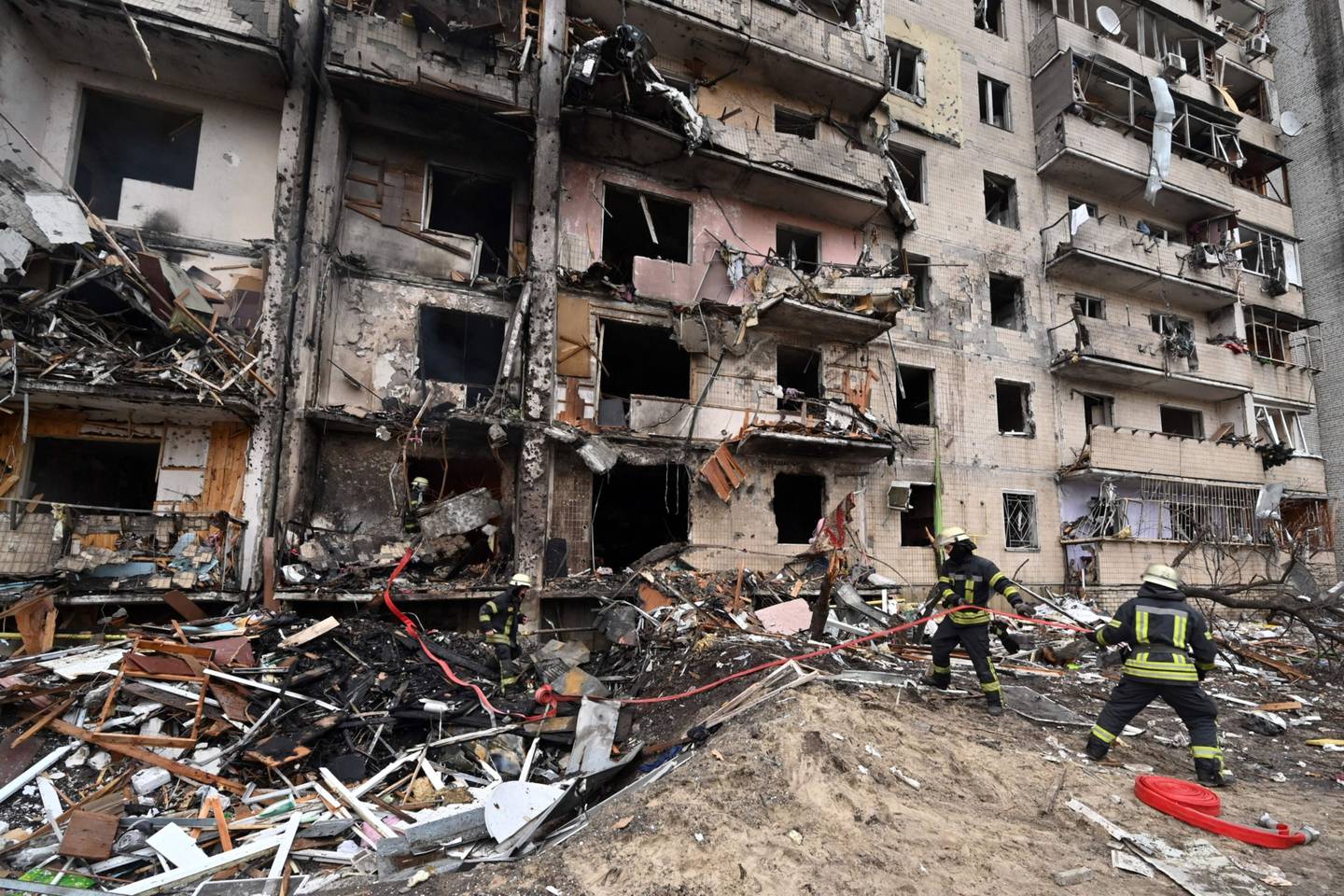 Un edificio dañado en Kiev