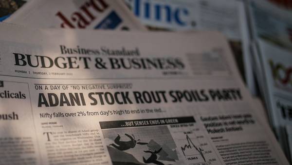 Se agrava la crisis de Adani: acciones caen US$108.000 millones y bonos se hundendfd