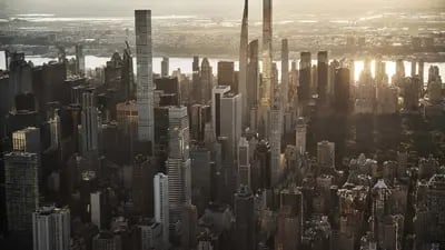 Em Manhattan, o mercado imobiliário fica mais aquecido a cada mês, com o aluguel médio a US$ 3.870 para novos contratos assinados em abril.