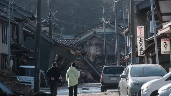 Por qué casi 150 sismos sacudieron Japón en menos de un díadfd