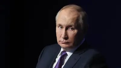 Vladimir Putin es el líder con más tiempo en el poder desde Josef Stalin y fue reelegido con más de un 87% de los votos, superando el anterior récord del presidente en funciones, del 77% en las elecciones de 2018, informó Bloomberg.
