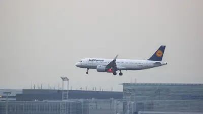 A Lufthansa afirmou que deve conseguir reduzir pela metade os prejuízos registrados a partir de 2020