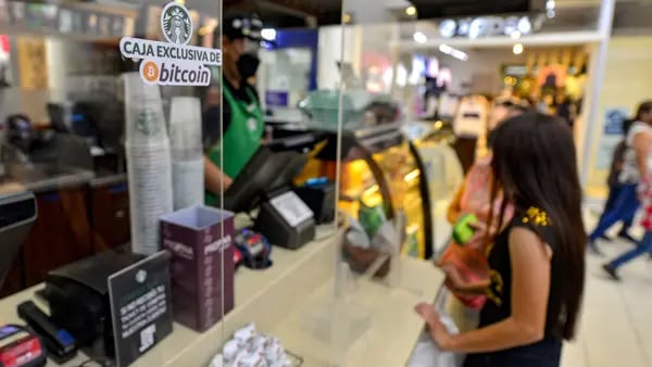El uso de bitcoin en El Salvador pierde brío a seis meses de su circulación legaldfd