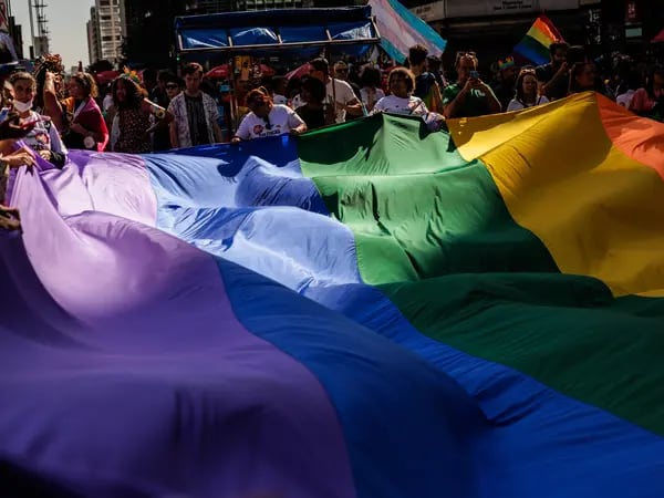 ‘Como falar Faria Limês’: o espaço da comunidade LGBTQIA+ na Faria Limadfd