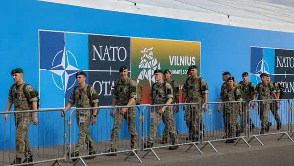 OTAN ofrecerá adhesión acelerada a Ucrania cuando se cumplan condicionesdfd