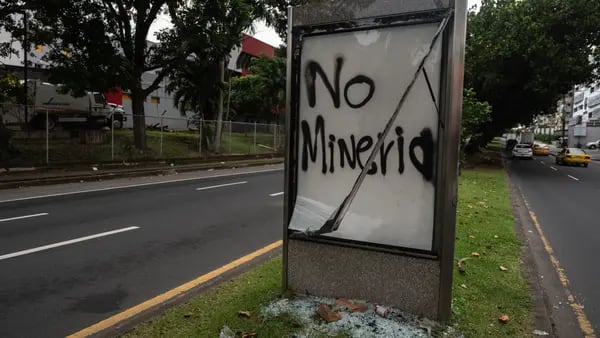 First Quantum vuelve a desplomarse mientras la minera enfrenta oposición en Panamádfd