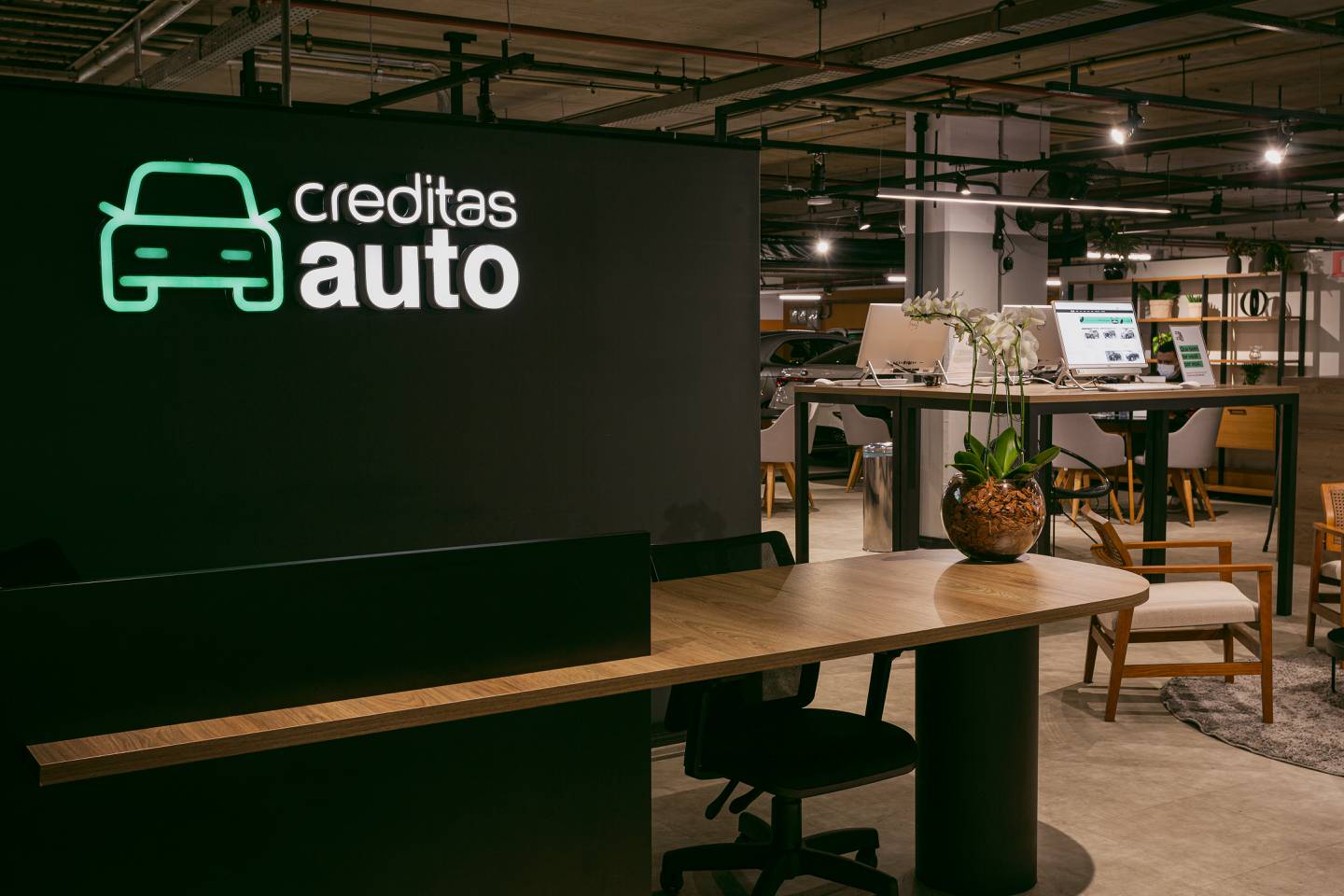 Unidad física de la plataforma de compra y venta de autos usados de ​​Creditas