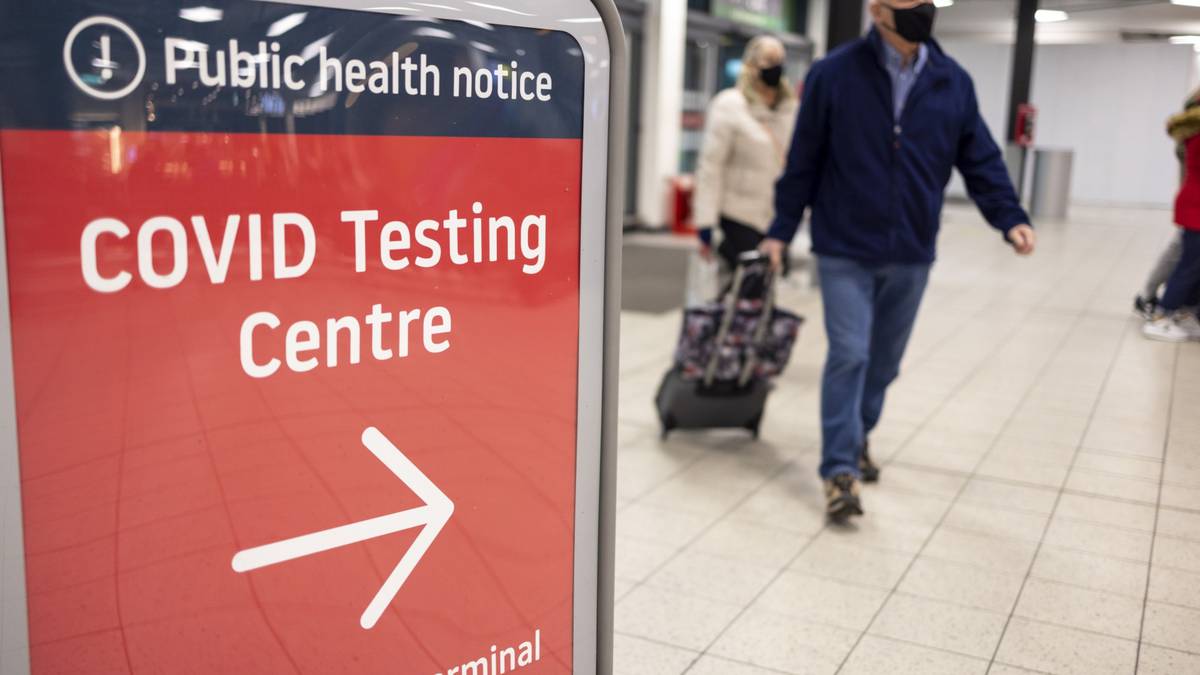 Reino Unido dejará de pedir pruebas de Covid-19 a viajeros vacunados tras arribar