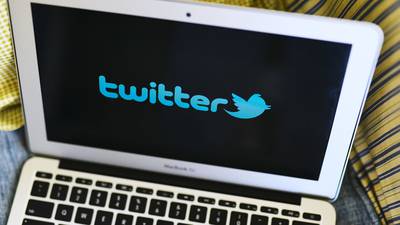 CEO do Twitter diz que tudo continua como antes até fechar vendadfd