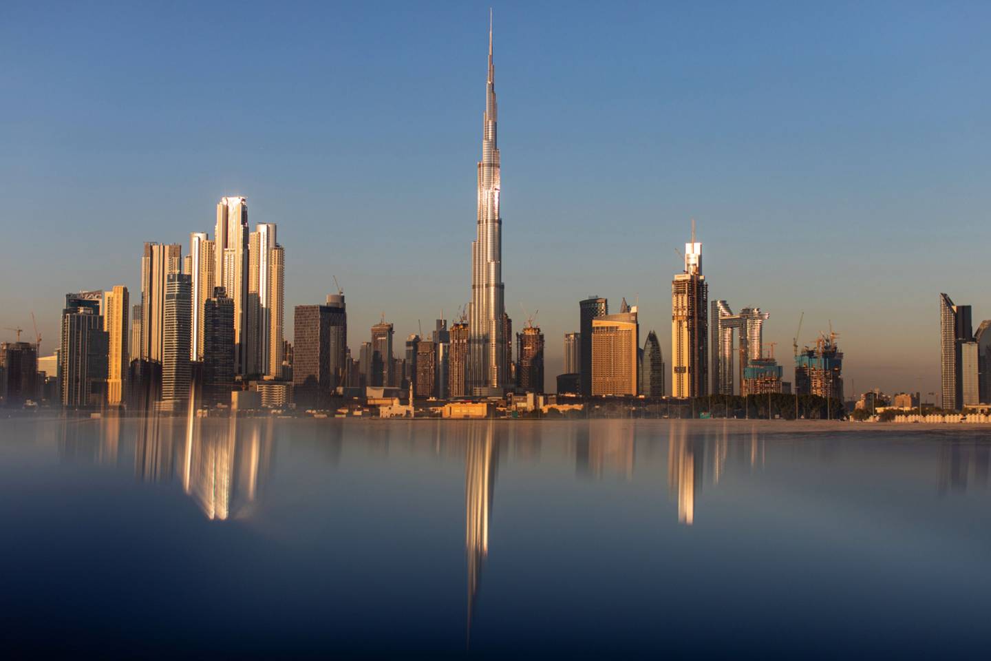 Vista do Burj Khalifa no skyline de Dubaidfd