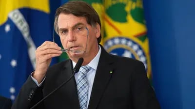 Presidente Jair Bolsonaro admite que servidores podem ficar sem reajuste salarial