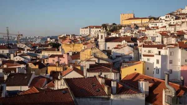 Portugal tenta conter crise de moradia com restrições à estadia de curto prazodfd