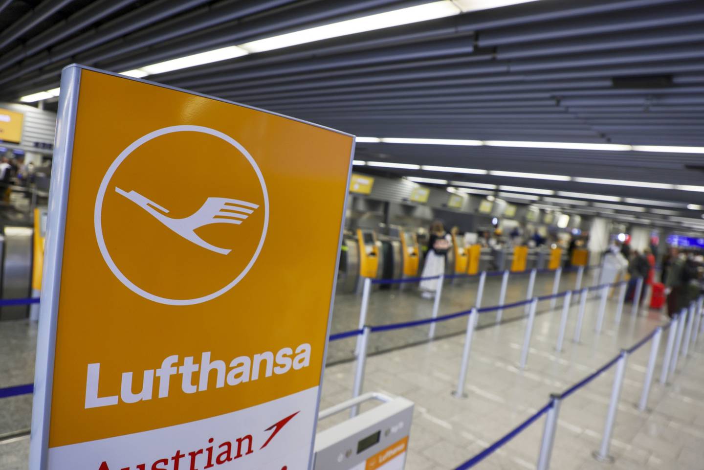 Há um escopo muito limitado para remarcar passageiros cujos voos foram cancelados, disse a Lufthansa